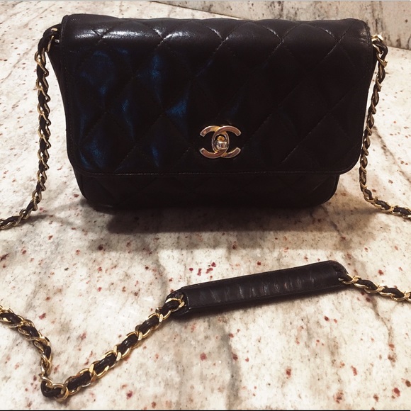 Chanel cross body - Picture 1 of 4